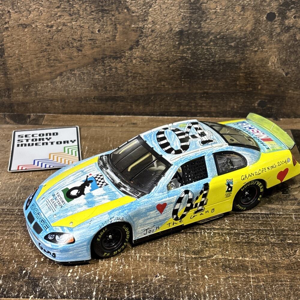Kyle Petty #04 Victory Junction Gang 2004 Dodge Action NASCAR 1/24 Coin Bank
